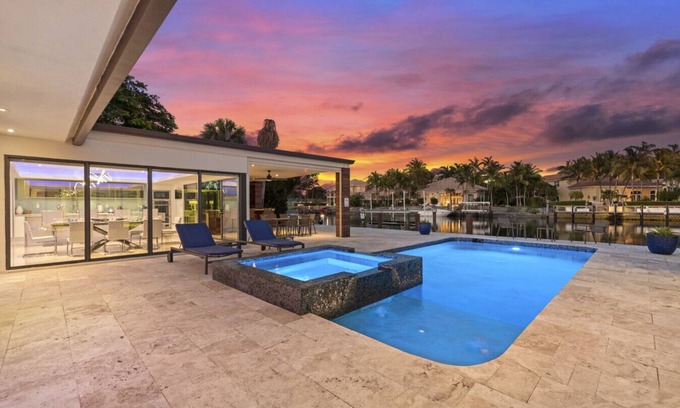 South Lake Villa | New Modern Mansion on Water w/Dock/Billiards