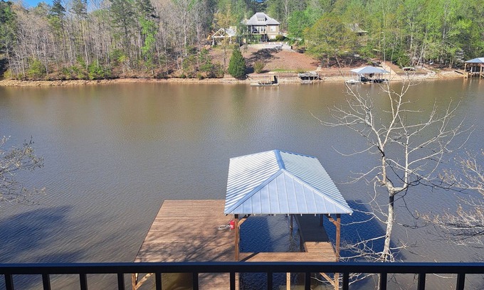 Wedowee Haus | New on the Market 6bd/4.5ba Sleeps 16