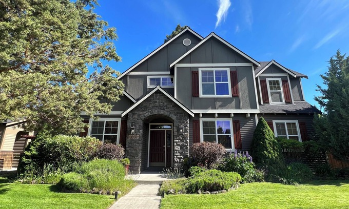 Old Farm District Haus | New on VRBO! Top-Rated Bend Getaway – Family Fun, Adventure & Comfort!