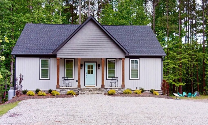 Manson Haus | New property at Kerr Lake with dock! Family-sized w/ game room and large porch!