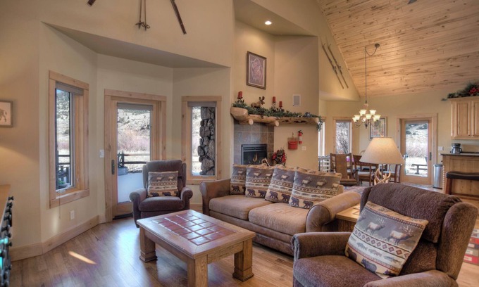 South Fork Haus | New Listing| Golf Discount - Rio Grande Club| Wolf Creek 30 Min |River Access