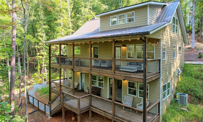 Dahlonega Kabine | New! Riverfront with Arcades & Firepit