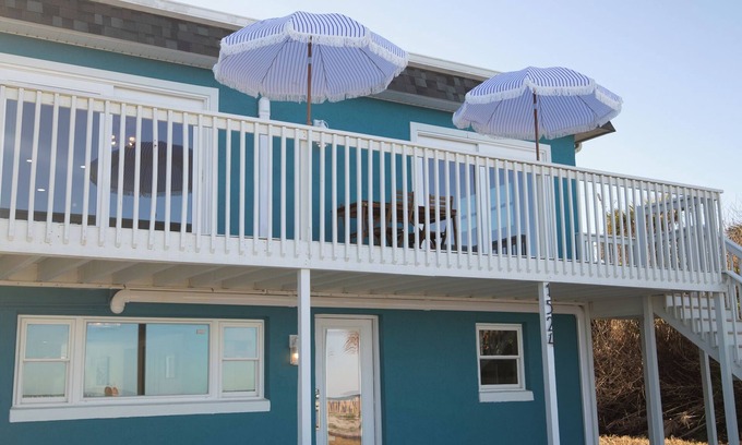 Flagler Beach Haus | NEW! Sleeps 16 - Oceanfront Home- Flagler Beach