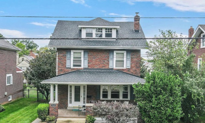 Phoenixville Haus | New Spacious single w/ parking. Bikes, XBOX,