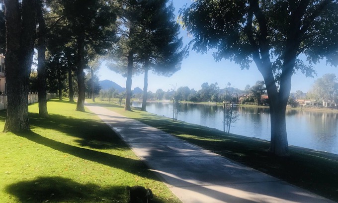 McCormick Ranch Eigentumswohnung | Neu! Markante McCormick Lake Eigentumswohnung im Herzen des Resort- und Unterhaltungsviertels