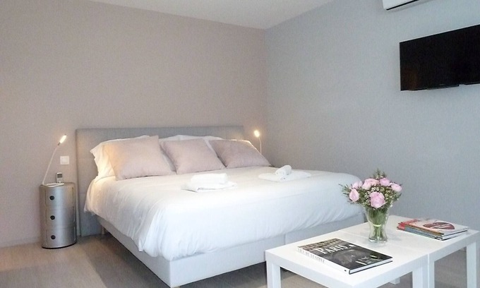 Bois Clos d'Orleans Wohnung | Neues Studio 2/4 Personen, klimatisiert, 28 m2, Porte de Paris - Geschlossene Box