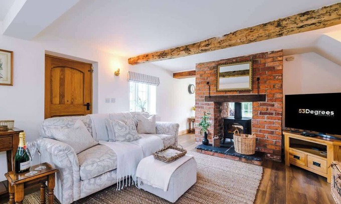 Wollerton Hütte | NEW! Stunning Cottage, Ideal for Families & Groups