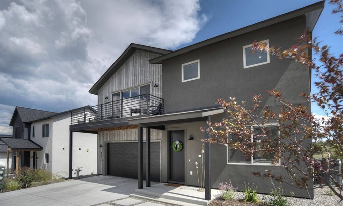 Durango - Purgatory Haus | New! The Grand View | Exec 30+ Near Town, Hospital - Deck, Views, Garage