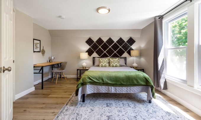 Mount Clemens Wohnung | New! Upper Flat 1BR Near Downtown Mt. Clemens