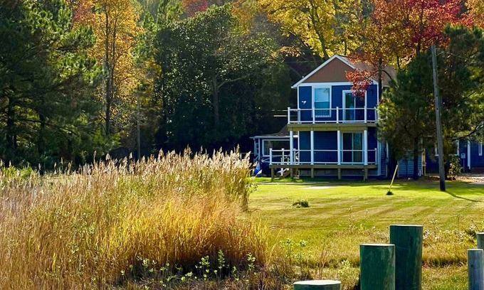 Piney Point Wohnung | NEW! Water Front Retreat with Sunset View in St George Island