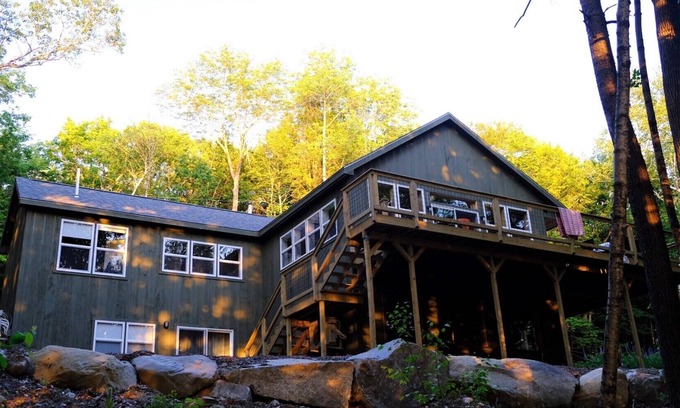 Belgrade Haus | New Waterfront Lake House - completed 2021