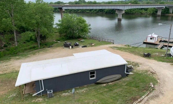 Warsaw Haus | New Waterfront Private Cabin on Lake of the Ozarks w/ private boat ramp and dock