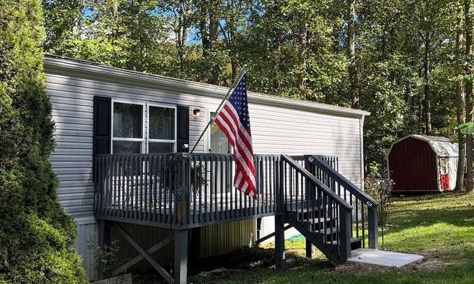 Pittsburg Haus | Newer 2-bdrm mobile home, close to Wildcat ATV Park, riders welcome!