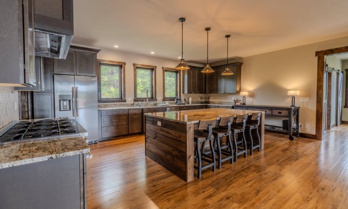 Suttons Bay Haus | Newly built Luxury Home in Suttons Bay 4 bedrooms/ 4 bathrooms