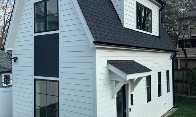 Aurora Highlands Hütte | Newly Built Tiny Home/Cottage in National Landing/Arlington near DC, & Old Town