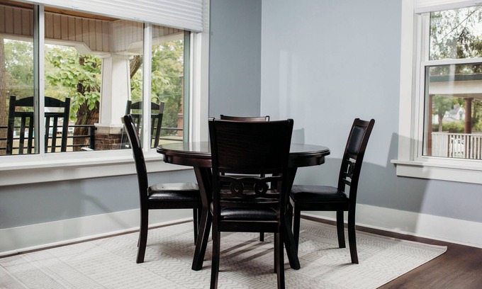 Big Rapids Haus | Newly Remodeled Charming 3-bedroom Duplex w/ WiFi, AC in the Heart of Big Rapids