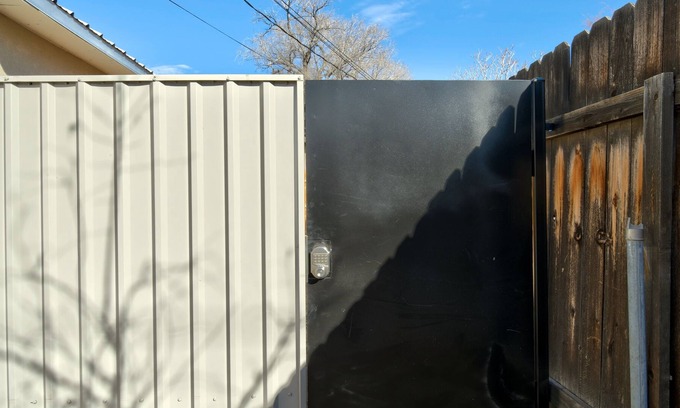 Raynolds Addition Haus | Newly Remodeled Private Casita