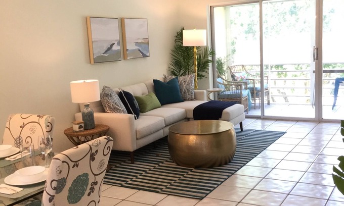 Bel Air Eigentumswohnung | Newly Renovated Condo at the Beach