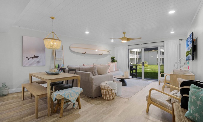 New Smyrna Beach Eigentumswohnung | Newly renovated NSB first floor condo, direct oceanfront, non-driving beach