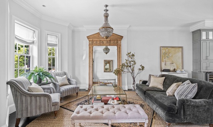 Telegraph Hill Haus | Newly renovated 3 bed 3.5 bath townhouse close to beach, seaport and downtown