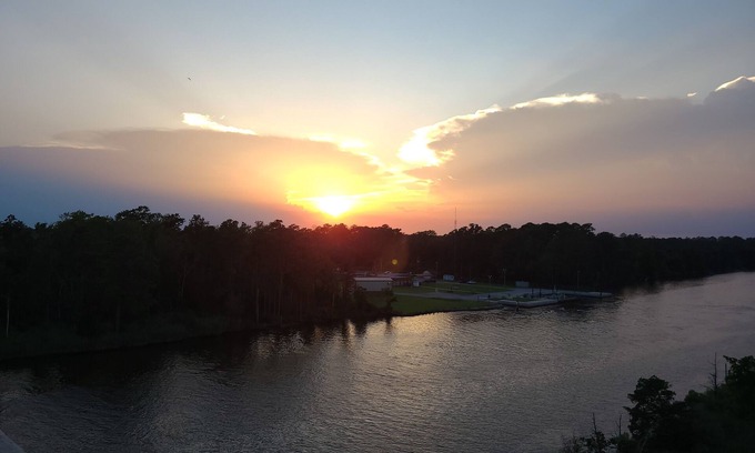 Hobucken Haus | Newly Renovated 3bed/2bath Pet Friendly Home on Goose Creek Island