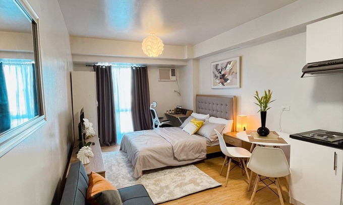 Lahug Eigentumswohnung | Newly Renovated Cozy Desk & View Studio in Avida IT Park