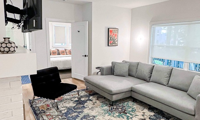 Burns Park Wohnung | Newly Renovated Neighborhood Gem