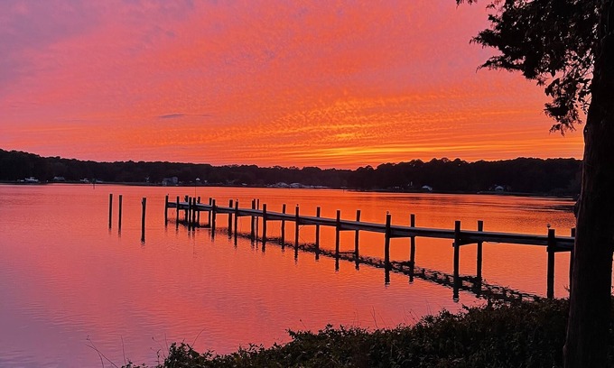 Bozman Sonstige | NEWLY Renovated Waterfront Farmhouse in Private Setting!!!