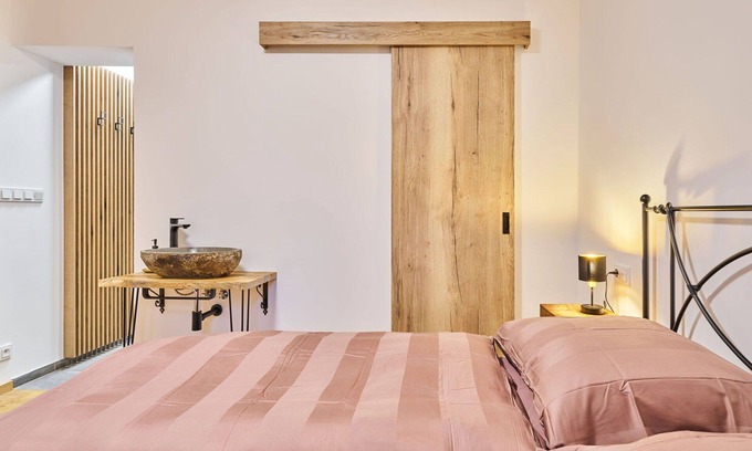 Pec pod Snezkou Wohnung | Angenehme Wohnung für 4 Leute mit W-LAN, TV, Terrasse, Panoramablick und Parkplatz