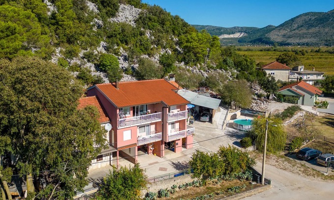 Stasevica Wohnung | Schöne Wohnung in Stasevica mit WLAN