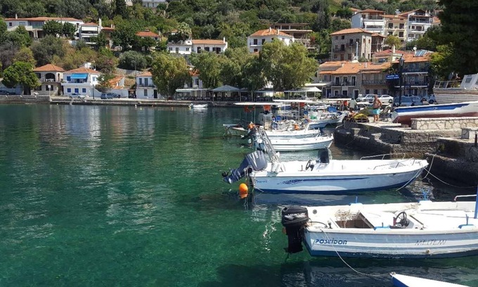 Gefira Mpania Haus | Schöne Strände, schöne kleine Stadt, perfekter Ort in Griechenland Burg zu erkunden