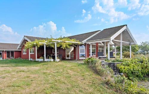 Bog By Haus | Nice Home In Bogø By With Wifi