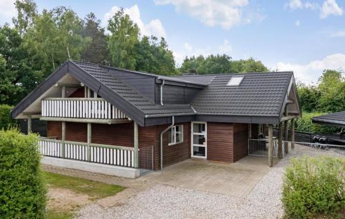 Farvang Haus | Nice Home In Fårvang With Sauna