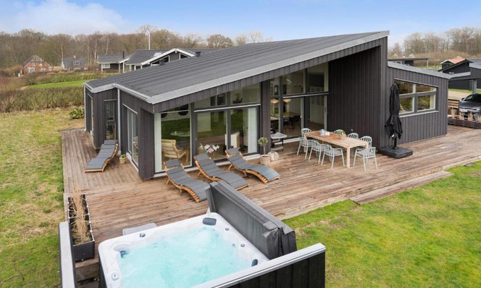 Kelstrup Haus | Nice Home In Haderslev With Kitchen