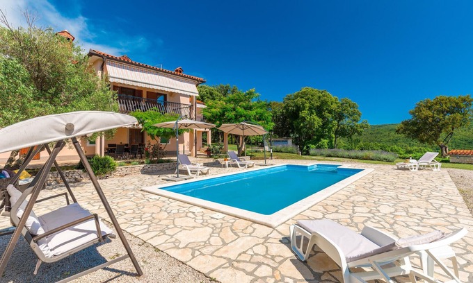 Salakovci Haus | Schönes Haus in Labin mit WLAN