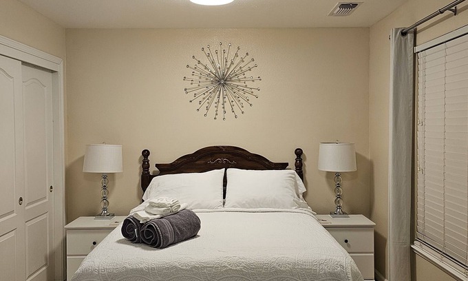 Turlock Wohnung | Nicely setup studio with FAST Internet