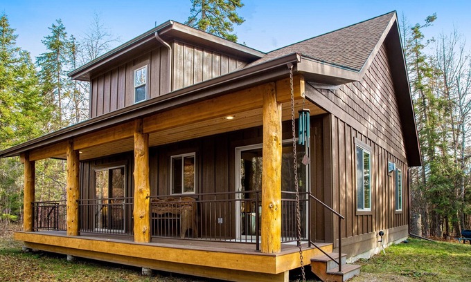 Bigfork Kabine | Nine cabins in a scenic, tranquil community - ideal for reunions & retreats