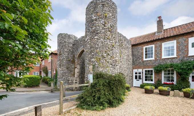 Castle Acre Haus | No.1 Baileygate Cottages