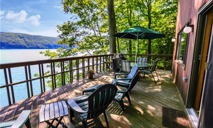 Moravia Haus | No Better View Exists on the Lake!