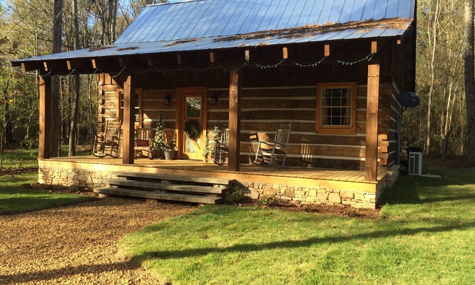 Corinth Kabine | Blockhaus in Korinth, Frau In der Nähe des Shiloh-Nationalparks und des Pickwick-Sees
