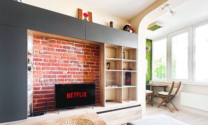 Sofia Wohnung | Nomad Friendly | Fast Wi-Fi | Kitchen | AC