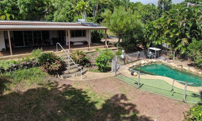 Cooktown Haus | Non's Home on Grassy Hill