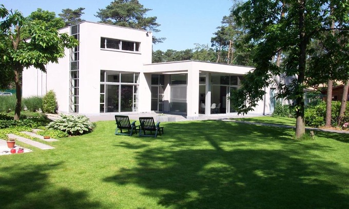 Groot Eisterle Haus | Nooz - Something Different?