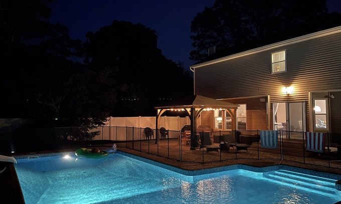 Aquebogue Haus | North Fork Private Oasis