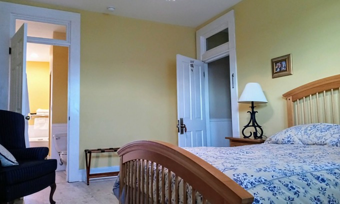 Cowan Haus | Nostalgic en suite room in historic railroad inn and town