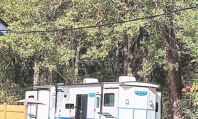 Slidell Haus | Not so Tiny Camper MTR 28+Nights Per Diem Saver No Cleaning Fee