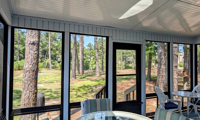 Bethany Beach Villa | Relaxing 3BR Townhome with Pond View, Pool, and Porch – Walk/Tram to Beach