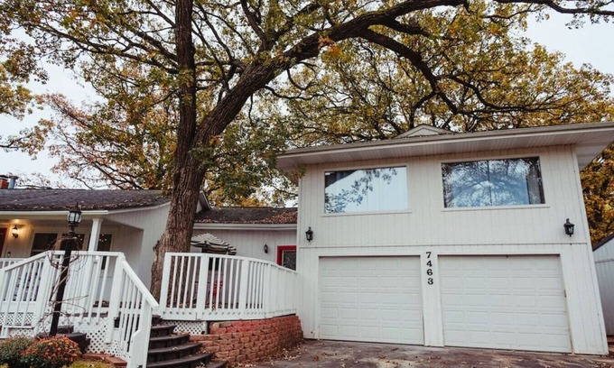 Afton Haus | Oak View Game Room & Hiking Trails at Hidden Creek