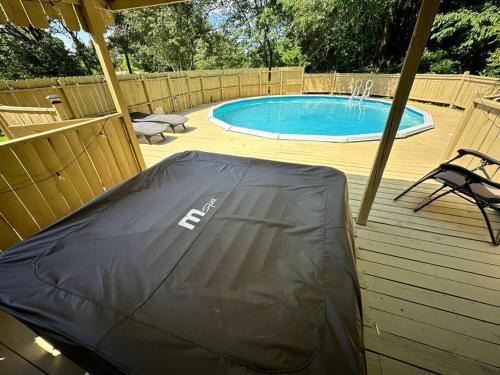 Fort Mc Clellan Haus | Oasis by JSU and McLellan Yahou Lake