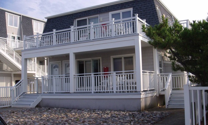 Beach Haven Eigentumswohnung | Ozean-Block - Schritte zum Meer, Pool & Restaurants